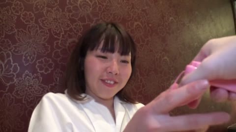 【無】感じやすい18歳3P初体験