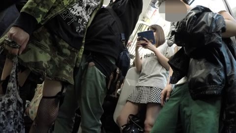 小柄カワいい娘のミニスカゆる～いオ股の生サテンと奇跡的なW生共演【高画質動画】024