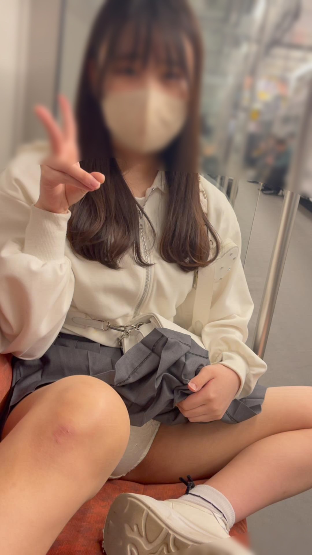 JD盗撮日記46　初登場！！まさかの清楚系と思いきや小悪魔系アイドル！？激カワ現役痴女っ娘JDを電車内で盗撮【※完全主観23分超