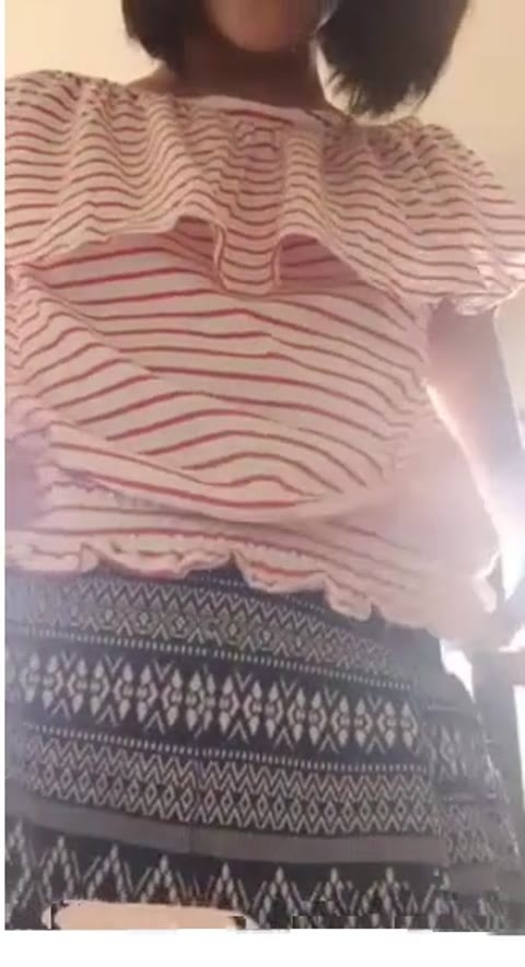 現役女子大生が乳首事故