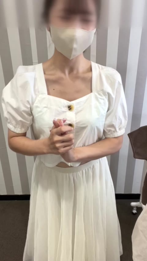 胸ちら08 ■レア■乳首モロ　ライブ販売ロープレ　準備オフショット