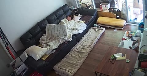 IPカメラが捉えた娘のガチオナニー12