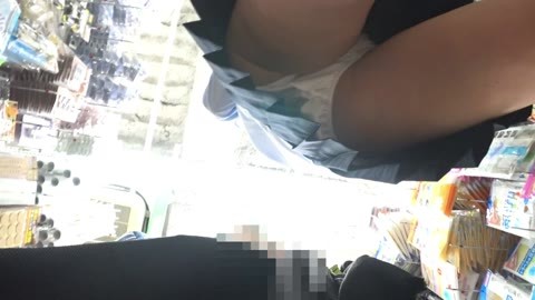 痴漢！最後は悲鳴を上げられ逃走！＆ポニーテールギャルを逆さ撮り 010